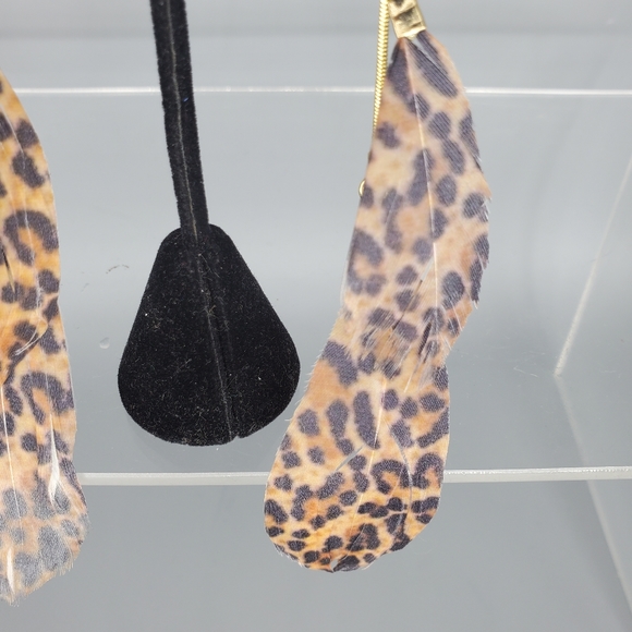Leopard Cheetah Feather Dangle Earrings - Picture 3 of 8